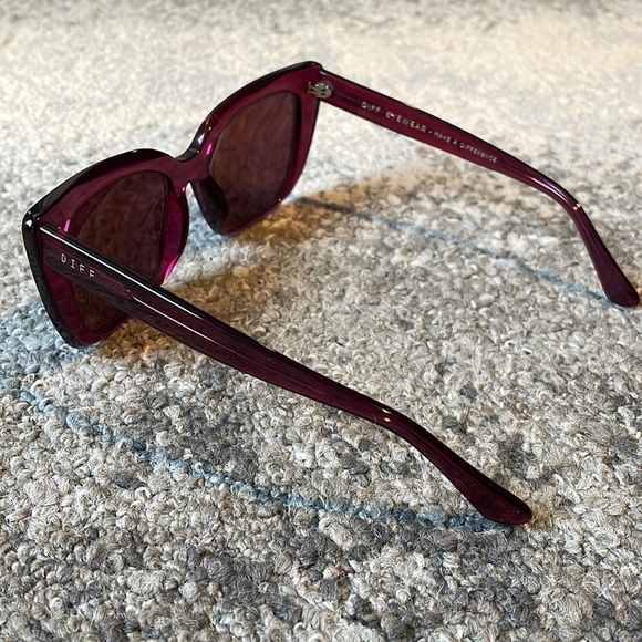 Diff Eyewear LIZZY - UMBRIA CRYSTAL + WINE - Picture 4 of 6